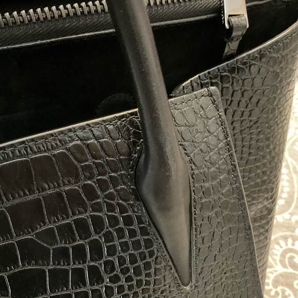 EUC Henri Bendel Tote - Picture 12 of 16